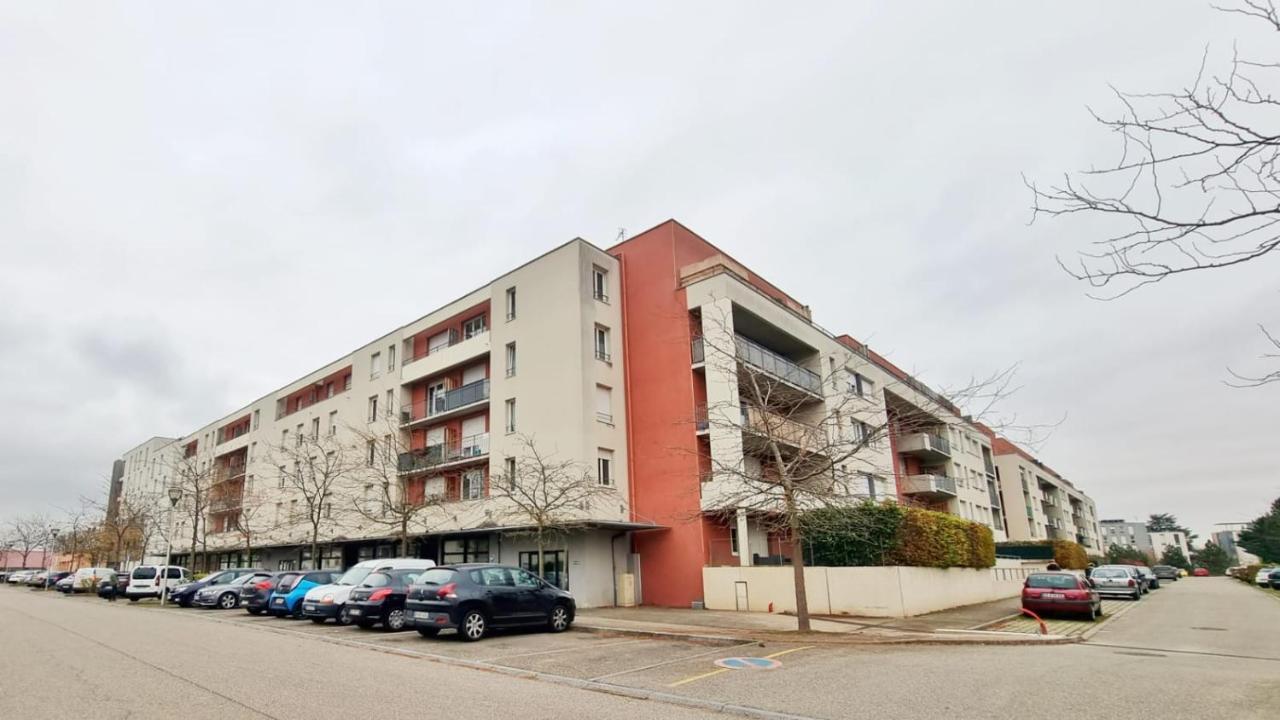 Le Smart - Parking - Terrasse - Wifi - Mulhouse - Relax Bnb Pfastatt Екстериор снимка